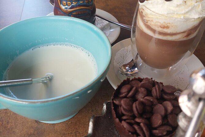 Walking Tour with Hot Chocolate and Chocolate Tasting - Who is This Tour Best For?