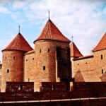 Warsaw: Old and New Town Private Walking Tour - Starting Point and Overall Experience