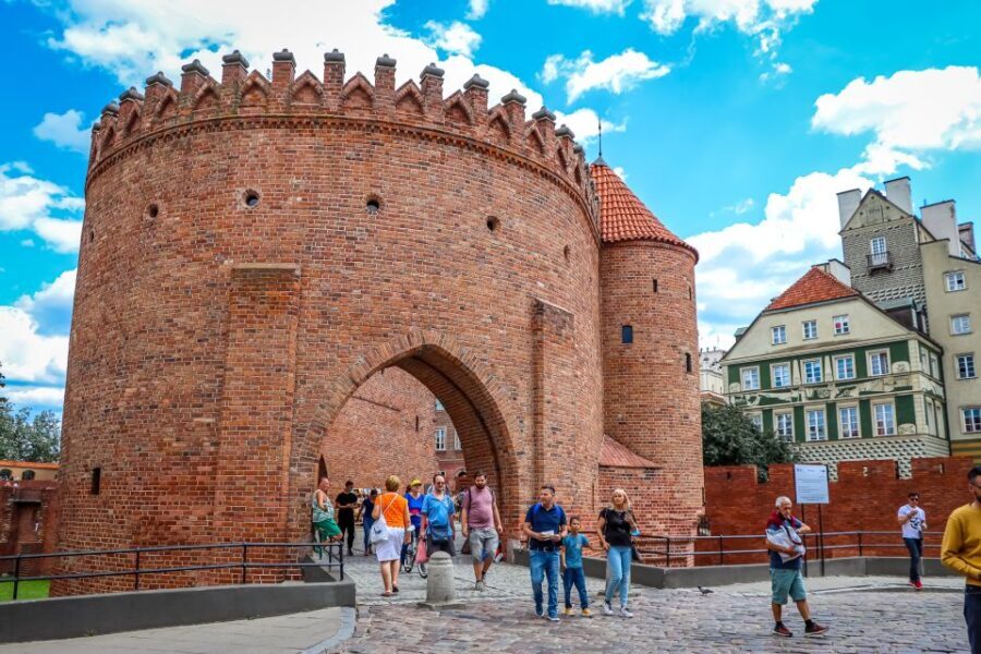 Warsaw: Old Town Highlights Walking Tour in English - A Deep Dive Into the Itinerary