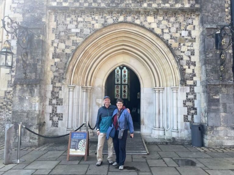 Winchester: Historic Castles and Cathedrals Walking Tour - The Role of the Guide