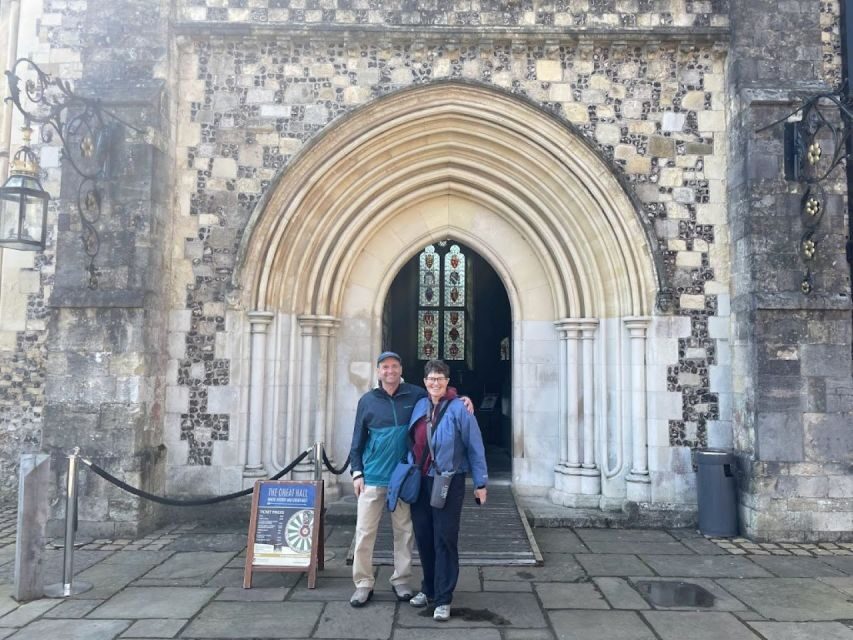 Winchester: Historic Castles and Cathedrals Walking Tour - The Role of the Guide