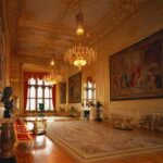 Windsor Castle with Pub Lunch and Private Transfer - What We Love About This Tour