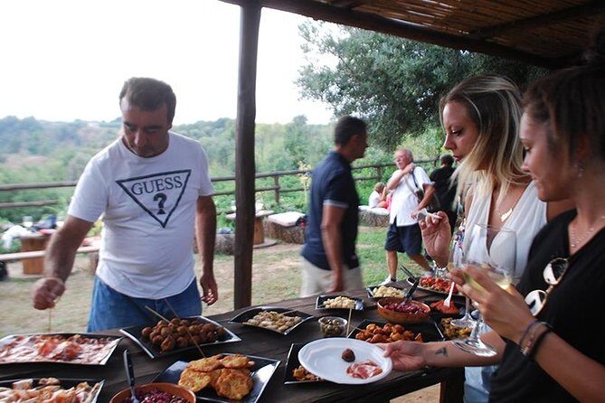 Wine and food tasting - The Tasting Experience: Wines and Local Delights