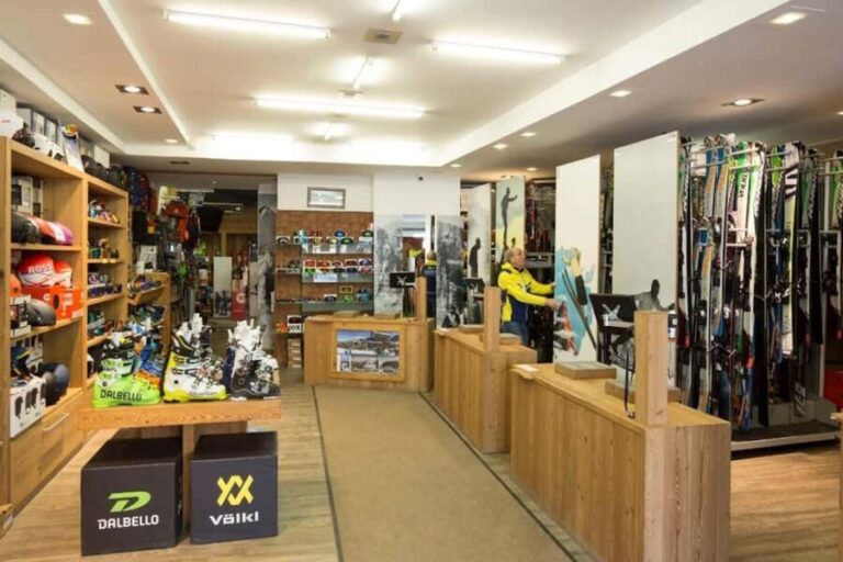 Winter Equipment Rental - Maison Clataud Sport Sauze - Additional Services and Benefits