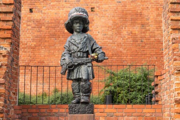 World War II Warsaw Old Town, Military Cemetery Walking Tour - Final Thoughts: Who Should Consider This Tour?