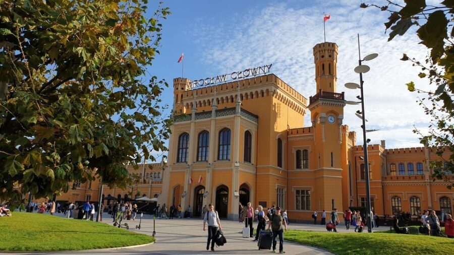 Wroclaw: 2-Hour Private E-Bus Tour for small groups/4 places - The Stops and What You’ll See