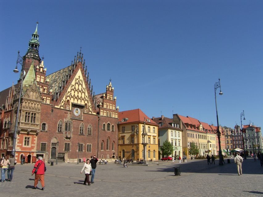 Wroclaw: 2-Hour Private Electric Bus Tour with Guide or Tape - Why Choose a Private Electric Bus Tour in Wrocław?