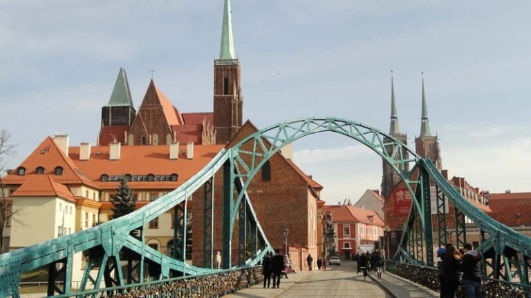 Wroclaw: Old Town, Ostrów Tumski, and Dwarves Guided Tour - Deep Dive into the Itinerary