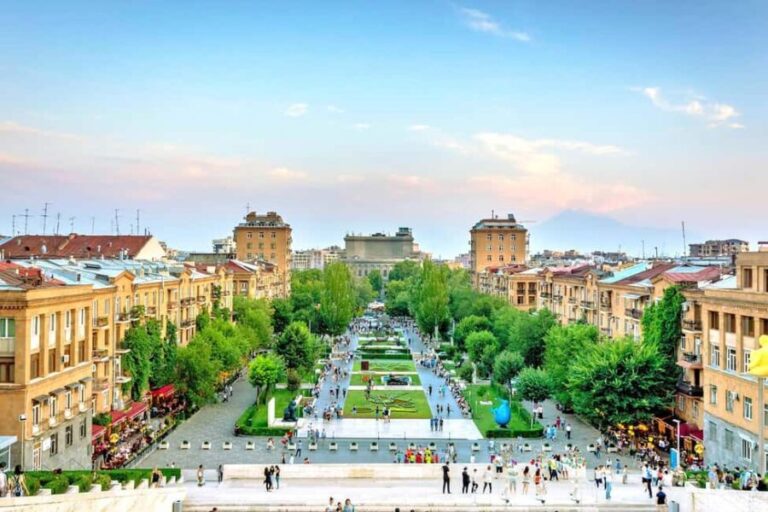 Yerevan: Evening Walking Tour with Local Guide - In-Depth Look at the Itinerary