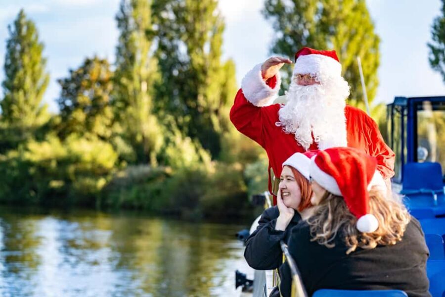 York: Festive River Cruise With Mulled Wine & Mince Pie - The Route and Atmosphere