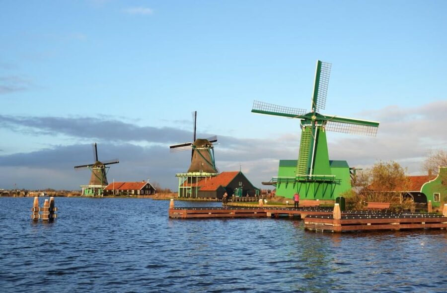 Zaanse Schans Windmills Volendam Cheese Factory Monnickendam - How the Tour Works in Practice