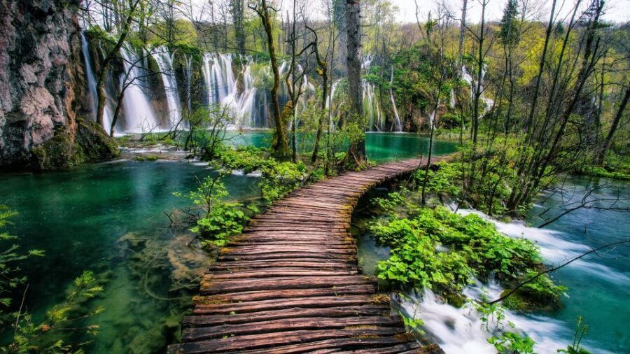 Zadar: Plitvice Lakes Guided Day Tour with Tickets - The Value of This Tour