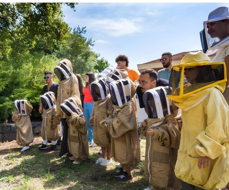 Zafferana Etnea:Honey extraction workshop and honey tasting - An In-Depth Look at the Honey Workshop and Tasting Experience