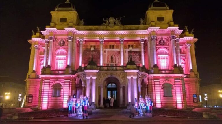 Zagabria Zagreb in Italian & English: Architecture & History - What to Expect and Practical Notes