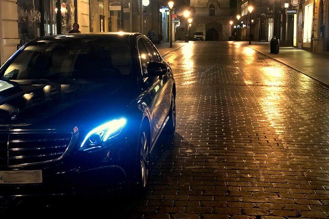 Zakopane: Private Transfer to Krakow - The Vehicle and Luggage Considerations