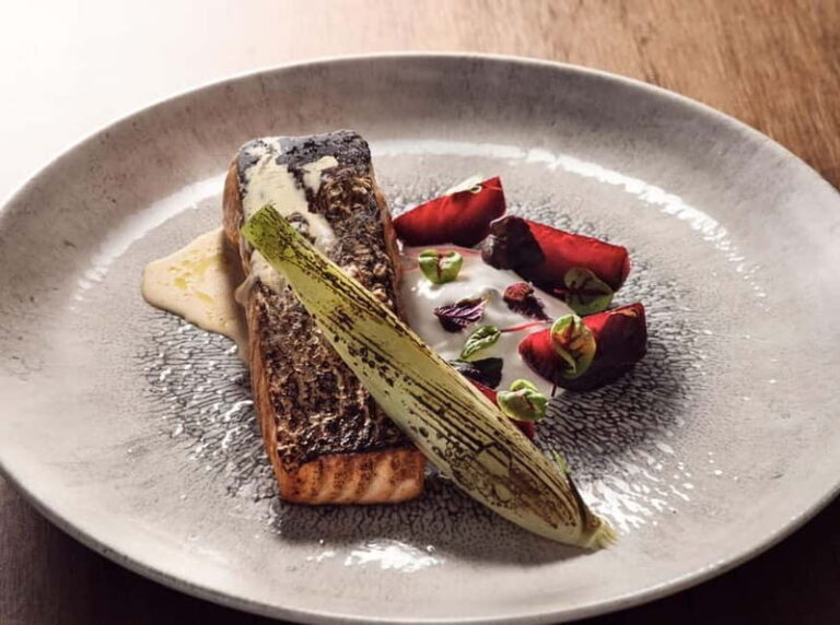 Zakynthos: Infinity Beach Club Day Pass with Food & Drinks - The Vibe and Atmosphere