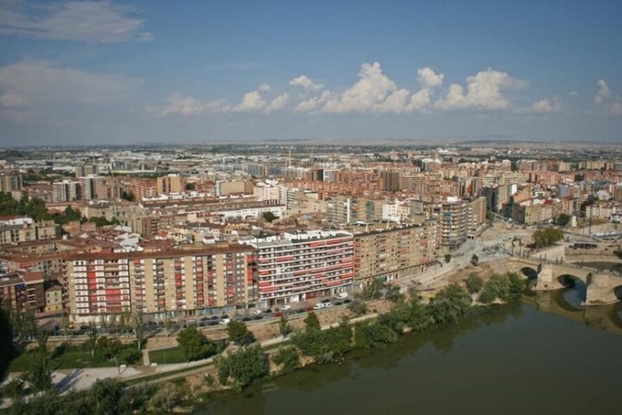 Zaragoza : Private Custom Walking Tour with a Local Guide - Is This Tour Right For You?