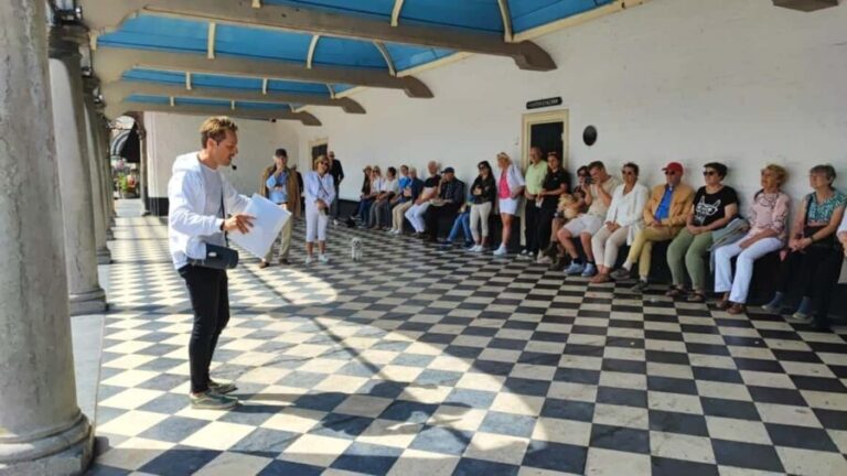 Zierikzee: verhalen tour met gids "De legendes" NL / EN - Who Should Consider This Tour?