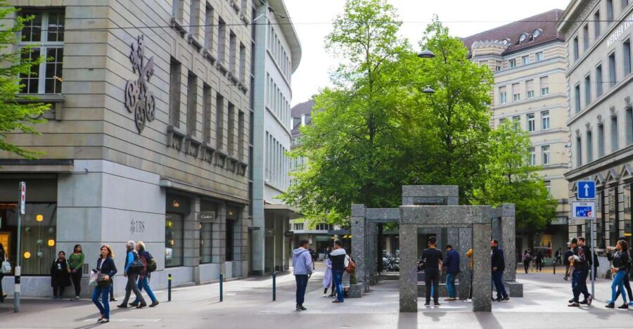 Zurich: Exclusive Swiss Banking Tour with a Local - How It Compares to Other Zurich Experiences