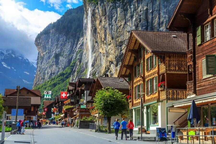 Zürich: Lauterbrunnen and Mürren Small Group Alpine Day Trip - Transportation and Logistics