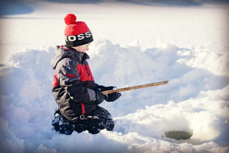 15 min. Tadoussac : Family-Friendly Ice Fishing Experience - How the Tour Is Structured