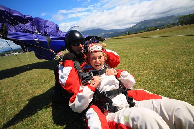 18,000ft Tandem Skydive over Abel Tasman - Why You Might Love This Skydive Experience