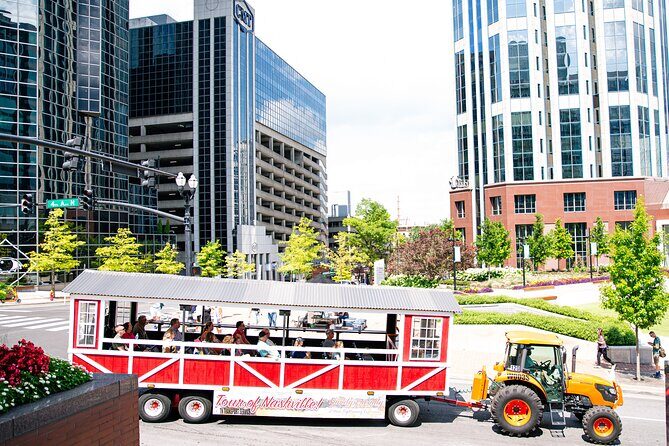 2 Hour Narrated Sightseeing Tractor Tour of Nashville - The Value for Money