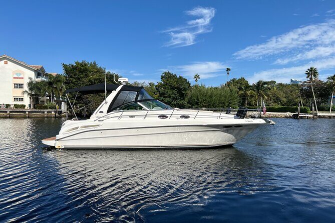 2 Hour Serenity and Scenic Yacht Tour with Champagne - The Experience: Comfort, Customization, and Service