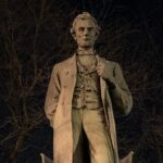 2 hours Private Evening Walking Tour with the Ghosts of Chicago - Who Would Love This Tour?