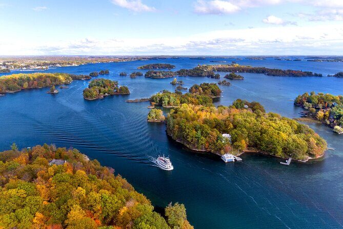 3-Hour 1000 Islands Cruise from Gananoque with views of Boldt Castle - What It’s Like Onboard