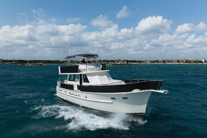 3 Hours - 53' Hatteras - Tulum, Playa Del Carmen, Riviera Maya - What Makes This Yacht Tour Stand Out