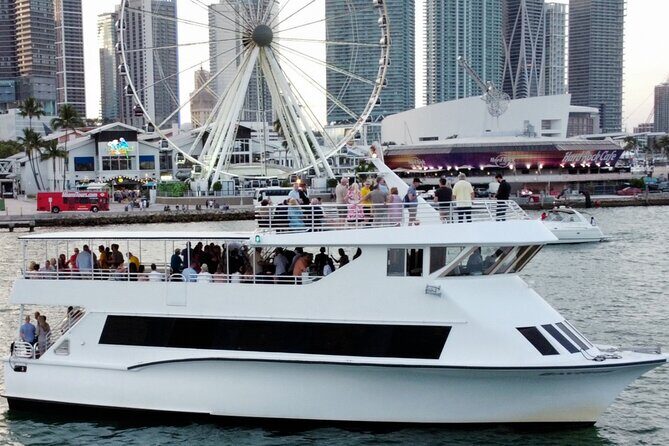 3 Story 100ft Hip Hop Yacht Party with 3 Hour Open Bar - Analyzing the Cost and Value
