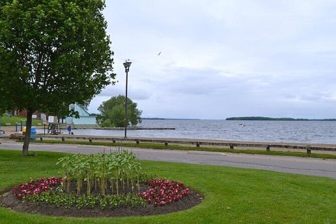 6-Day Small Group Tour:Toronto,Montreal,Niagara&Ontario Lakes - What’s Included and What’s Not