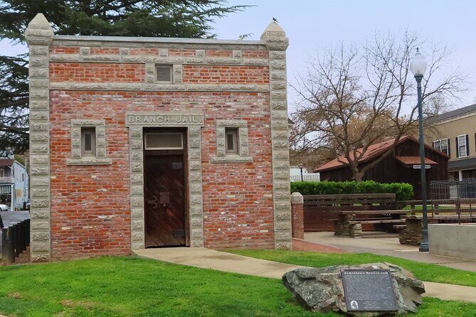 A Highway 49 Drive: A Self-Guided Audio Tour from Angels Camp to Jamestown - The Practicalities and User Experience