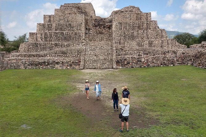 A not crowded Archaeological tour in Cañada de la Virgen - An In-Depth Look at the Experience