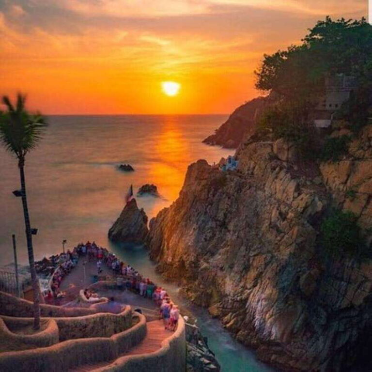 Acapulco: Express Cliff Diving Show Tour - Who Should Consider This Tour?