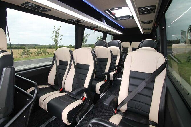 Arrival from Seattle Airport SEA to Seattle City by Bus or SUV - What to Expect During Your Transfer