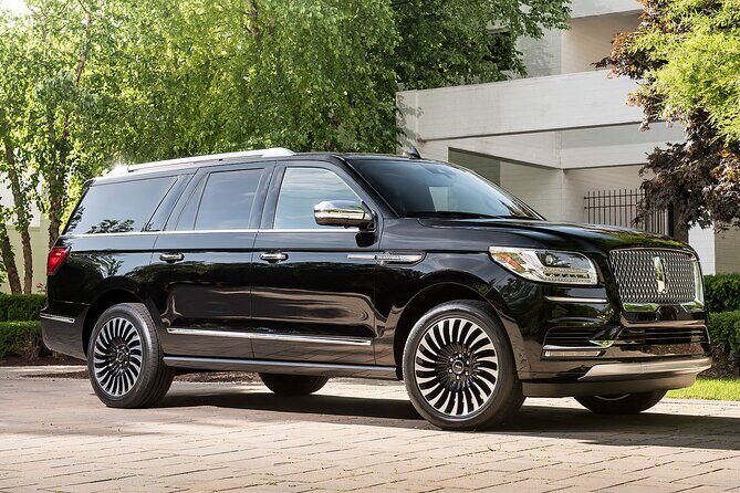 Arrival Private Transfer: Montreal Airport YUL to Montreal in Luxury SUV - Pricing and Value