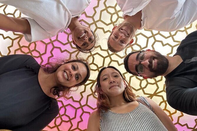 Aspirational Astoria Scavenger Hunt - The Meeting Point and Logistics