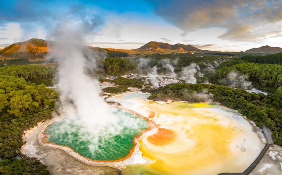Auckland: Hobbiton, Rotorua and Wai-O-Tapu Day Tour - What Makes This Tour Stand Out?