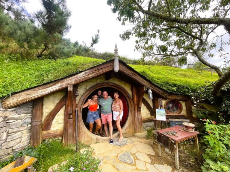 Auckland: Hobbiton & Waitomo Caves Small-Group Tour & Lunch - The Value of This Tour
