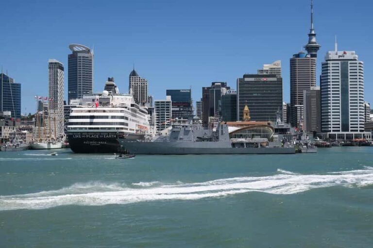 Auckland: Scenic Harbour Cruise with Live Commentary - The Highlights in Detail