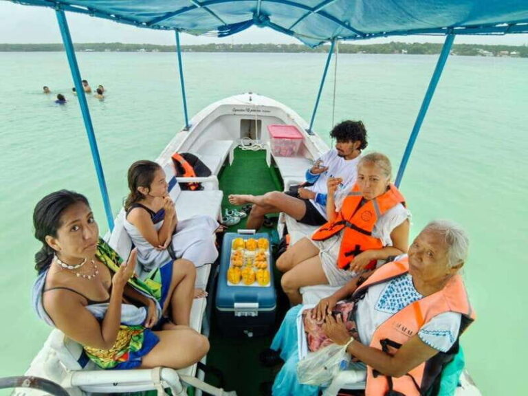 Bacalar : Boat Tour of the Lagoon of The Seven Colors - Highlights of the Lagoon