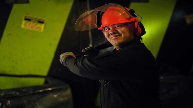 Bakersfield: Rage Room Experience - What Is the Bakersfield Rage Room Experience?