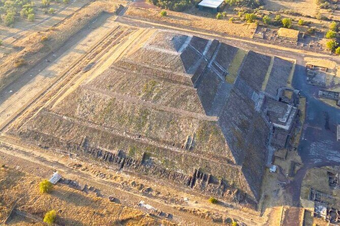 Balloon Flight in Teotihuacan From CDMX 2 Days 1 Night - Transportation & Group Size