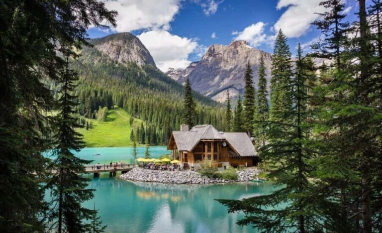 Banff: Lake Louise, Emerald Lake, and Moraine Lake Tour - The Logistics and Experience
