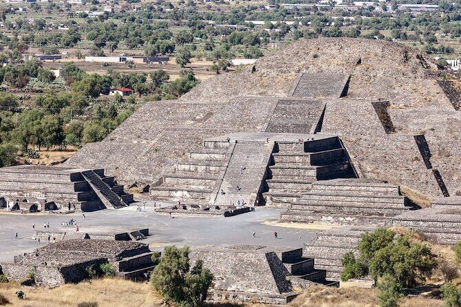 Basilica and Teotihuacan Tour in Spanish, from Mexico City - Transportation and Logistics