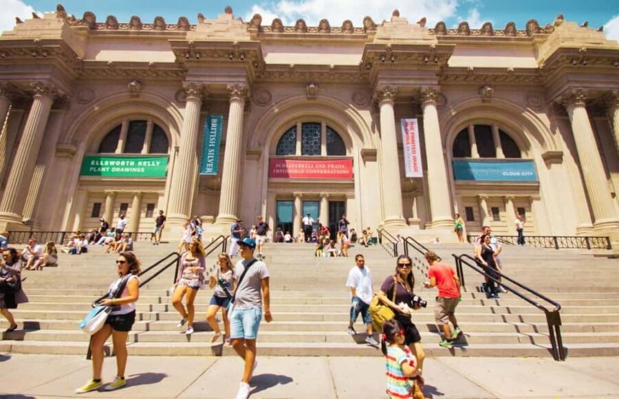 Best of NYC: Gossip Girl Sites Experience - Is It Worth the Price?