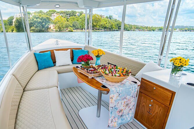 Boat Cruise 1 Hr on Lake Austin Air Conditioned Per Person - Authentic Feedback and What to Expect