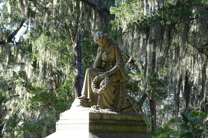 Bonaventure Cemetery Walking Tour with Transportation - FAQ